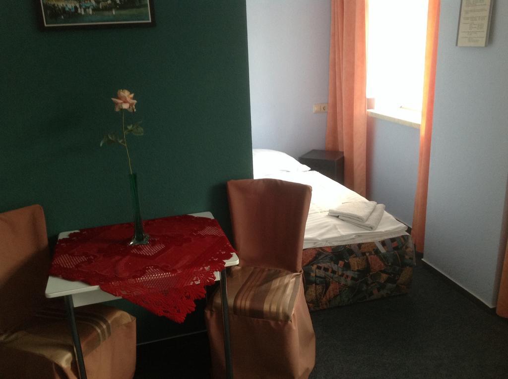 Gasthof Stadt Brandenburg Hotel Wittenberg Room photo