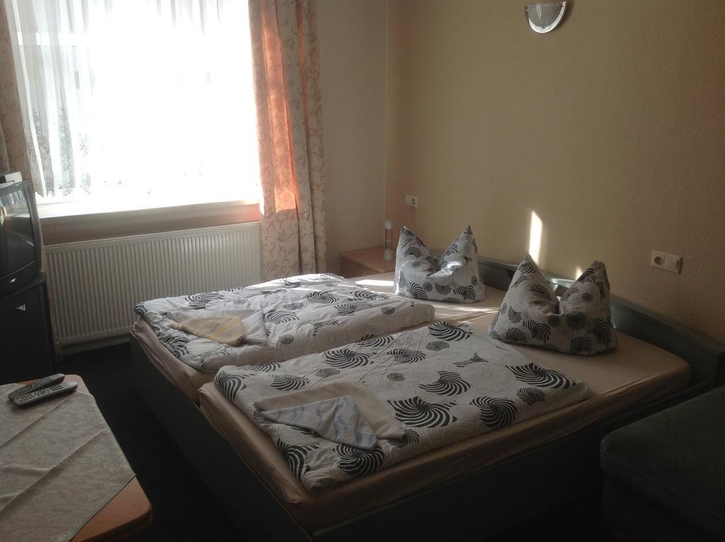 Gasthof Stadt Brandenburg Hotel Wittenberg Room photo